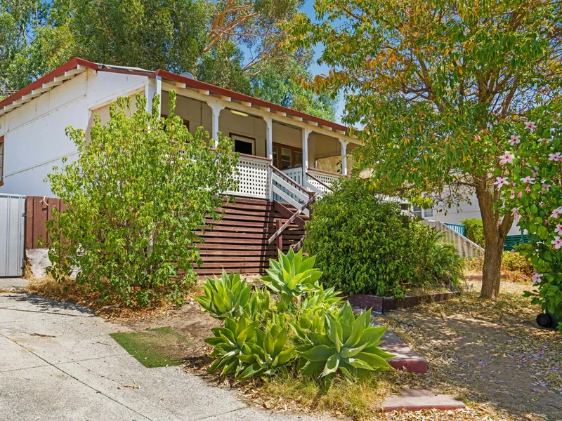 Charming, 50s character cottage