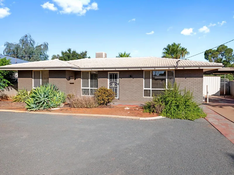 Fabulous Family Home With Pool & Powered Shed!