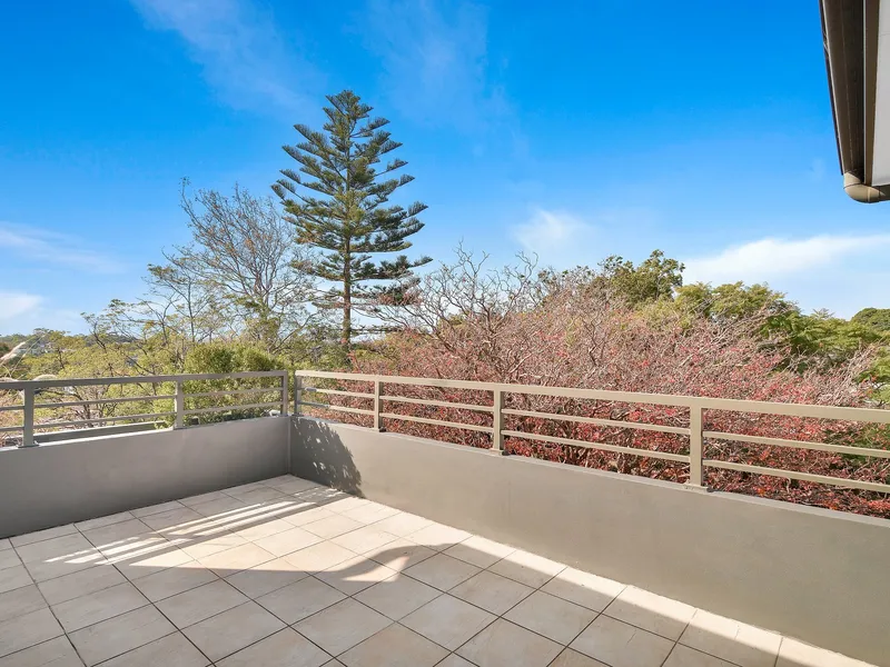 Generous Two Bedroom Apartment In The Heart of Northbridge