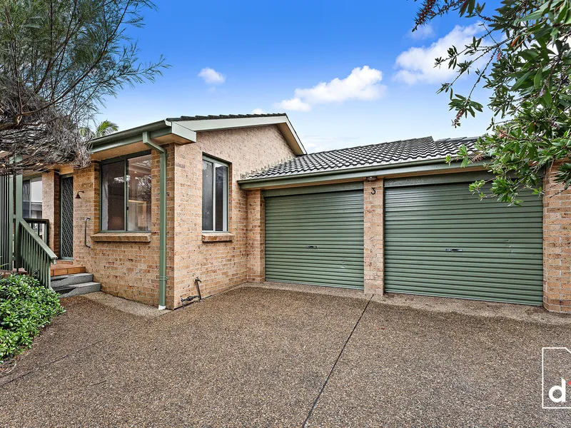 Easy villa living and a fabulous walk-to-the-village location!