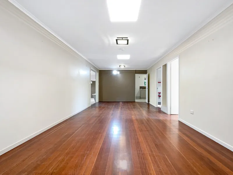 WALKING DISTANCE TO BEACH