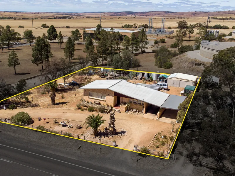 Affordable home, Invest or Renovate!