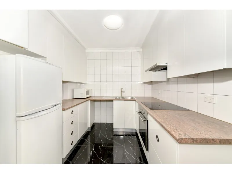 STUNNING ONE BEDROOM UNIT IN CROWN ST DARLINGHURST