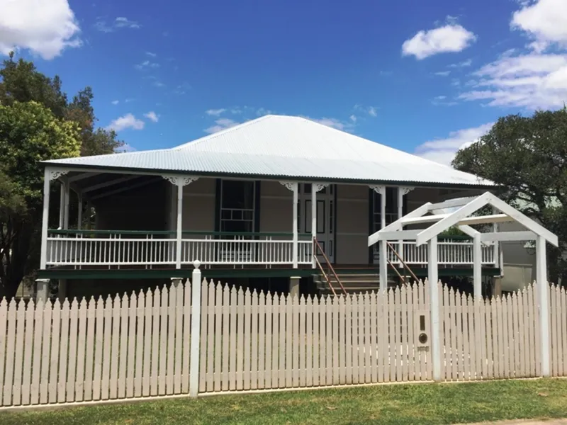 Beautiful Queenslander with an Amazing Kitchen!