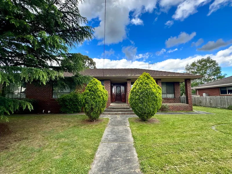 Fully furnished Large house in a central location.