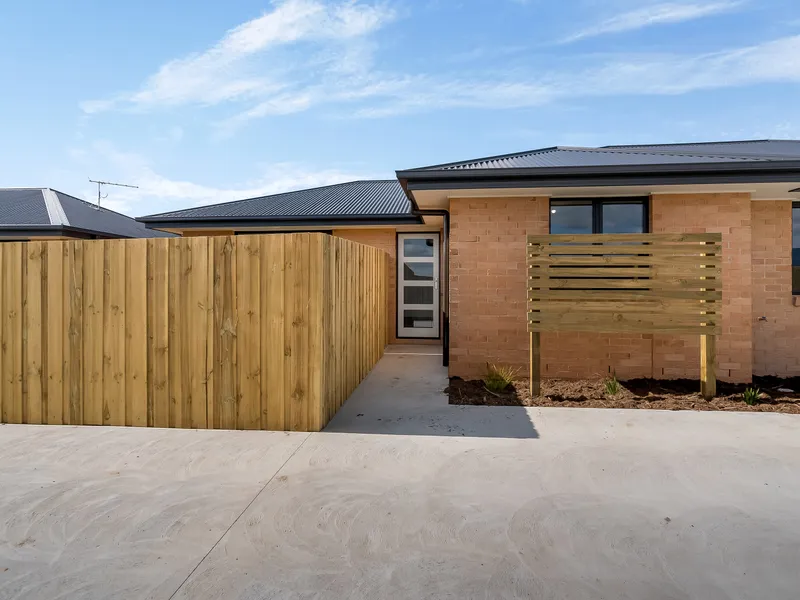 Near New Build - Two Bedroom villa