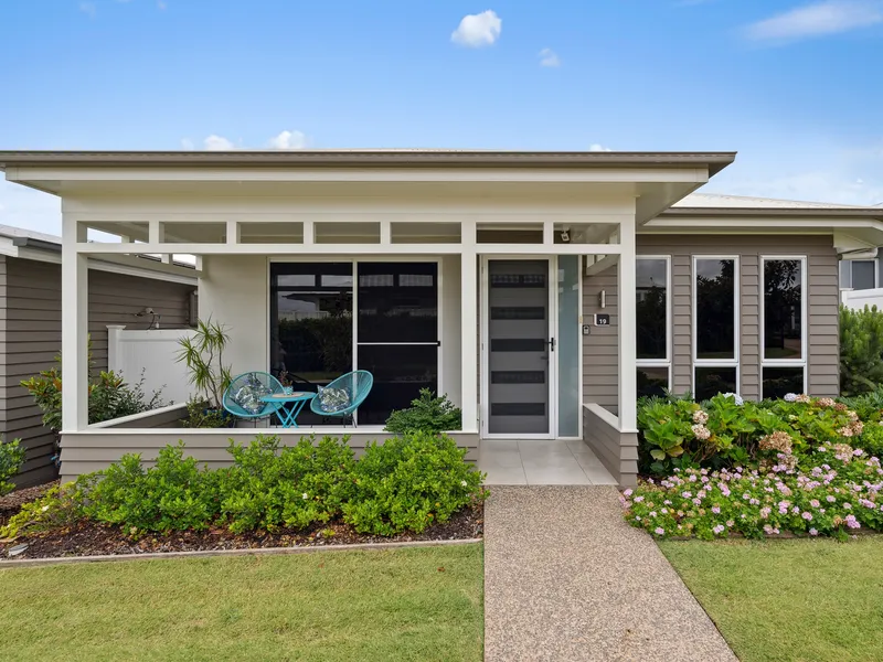 Immaculate Two Bedroom plus Multipurpose Room