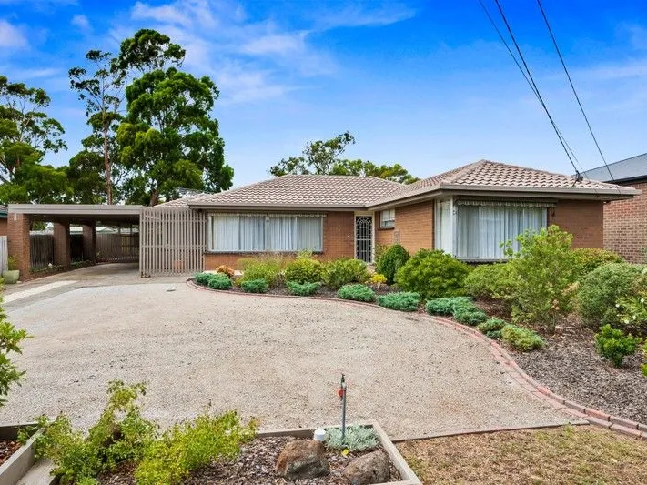 Family Living with Convenient Location
