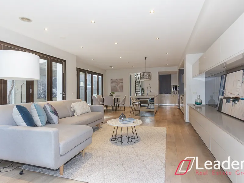 Elegant Ex-Display Home