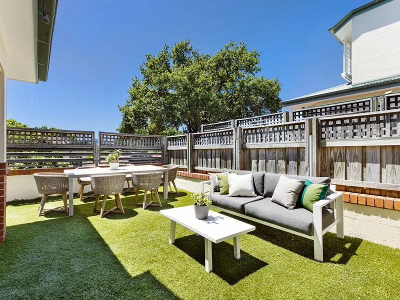 Boutique townhome in private garden setting