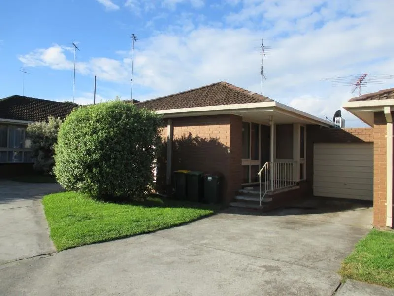 Great Size 2 Bedroom Unit