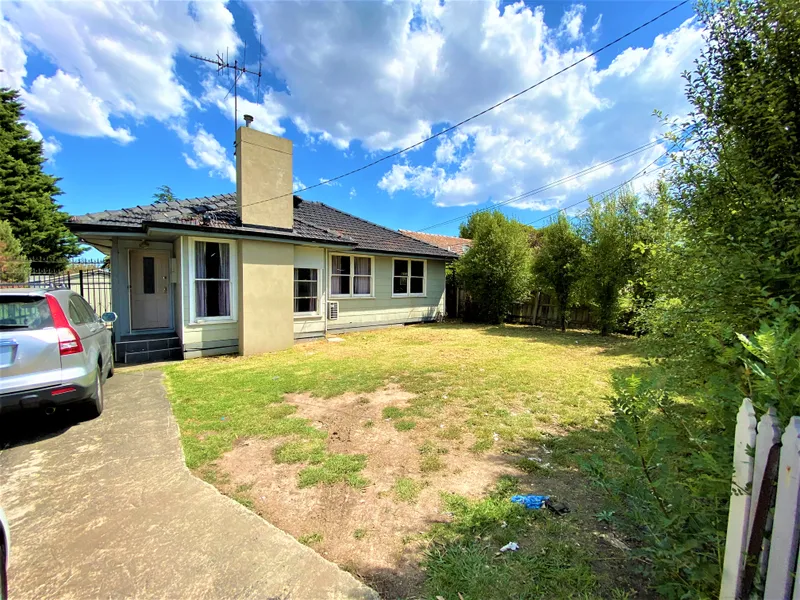 4 BEDROOM FAMILY HOME - GLENROY!