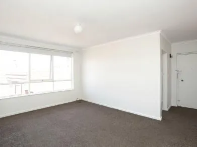 Bright And Sunny Apartment Close To Chapel Street And Public Transport