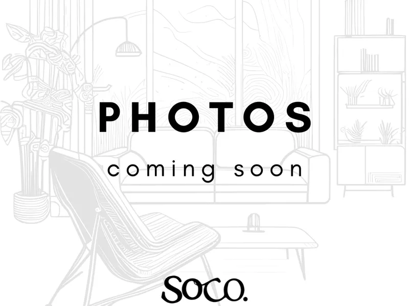 Spacious 5-Bedroom Family Home in Madora Bay