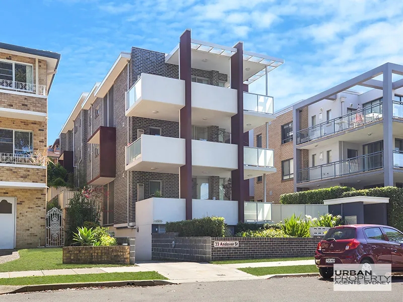 Modern Two Bedroom Two Carspace Apartment