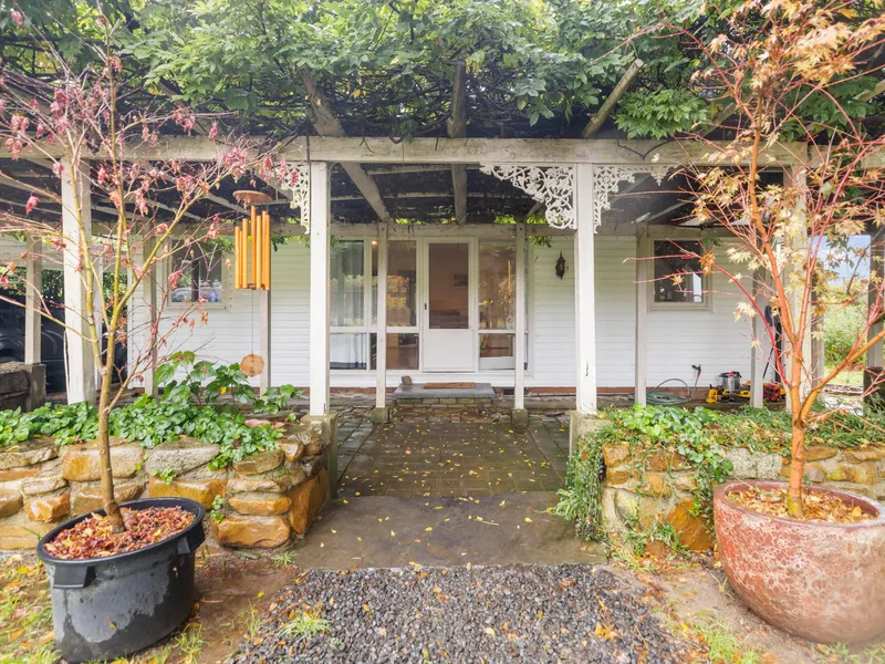 Charming Weatherboard Cottage