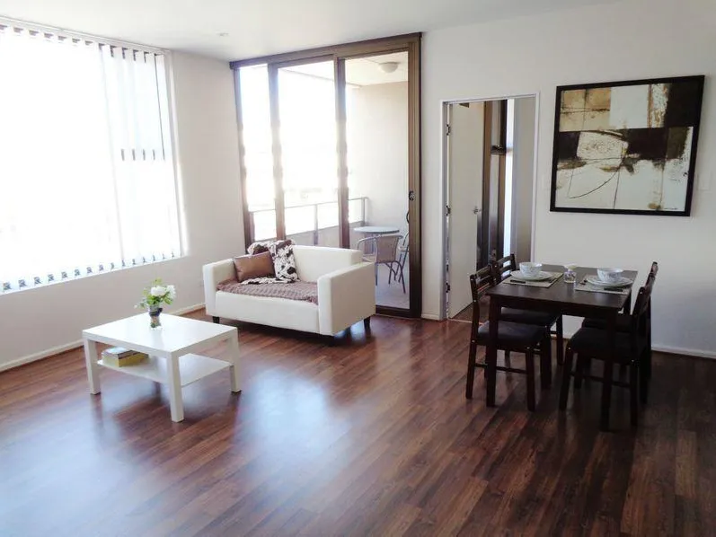 Beautiful and picture perfect 2 Bedroom Apartment - Great Investment ( Fully / non Furnished )