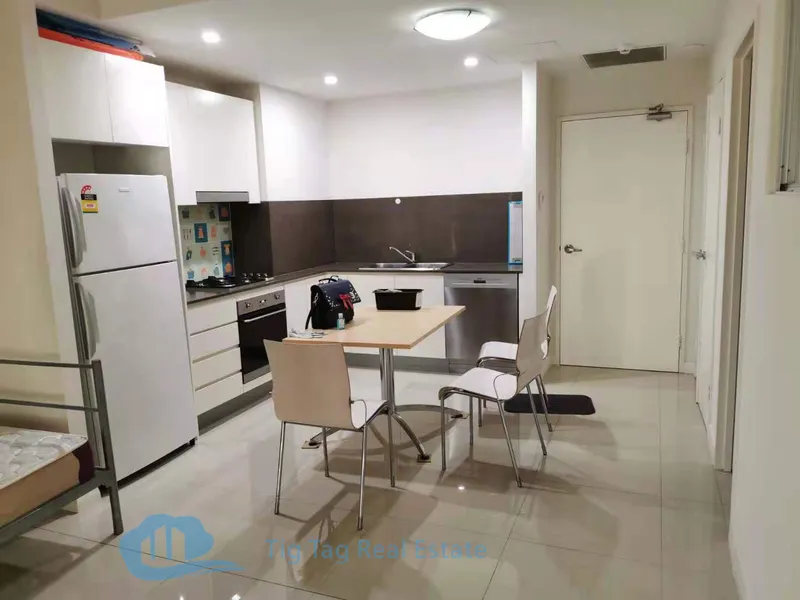 Modern Furnished 2 beds apartment for rent