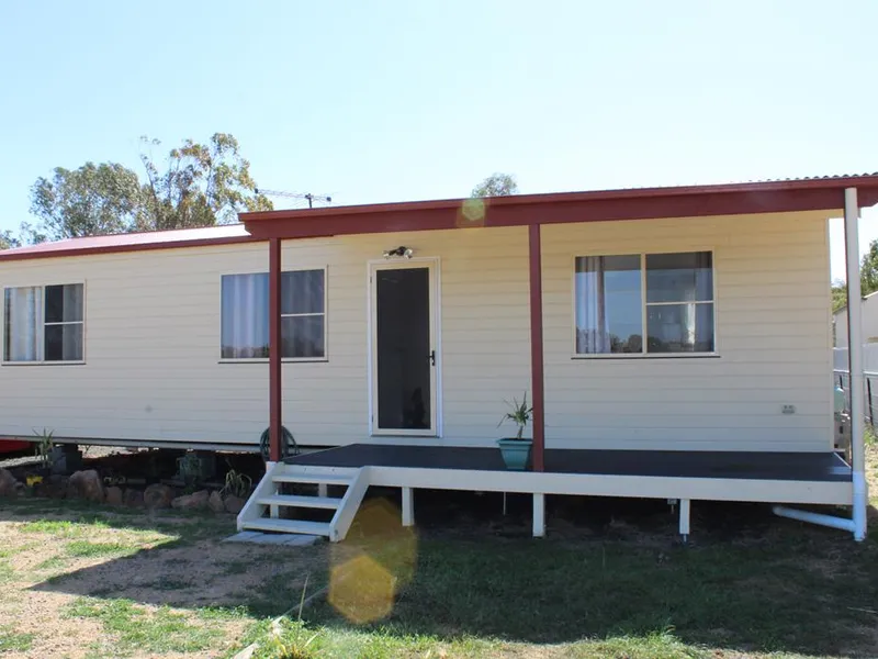 OH, HOW LOVELY - NEW HOME IN LONG STREET