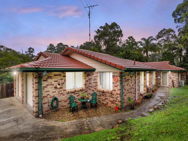 Lovely Elevated Home In Sought After Pocket