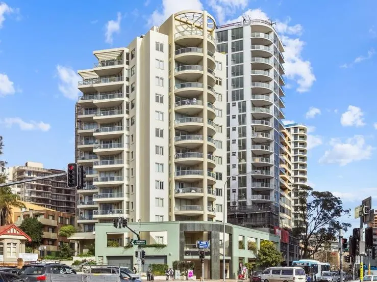 DEPOSIT TAKEN - IMMACULATE, CONVENIENT, SECURITY APARTMENT!