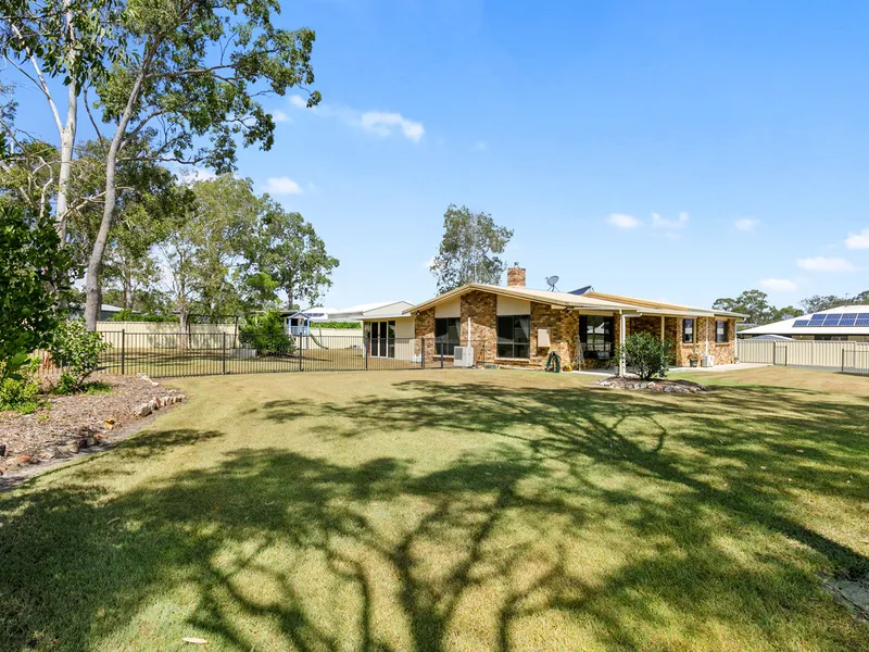 Rare Opportunity - 2400m2 with family home in Wondunna