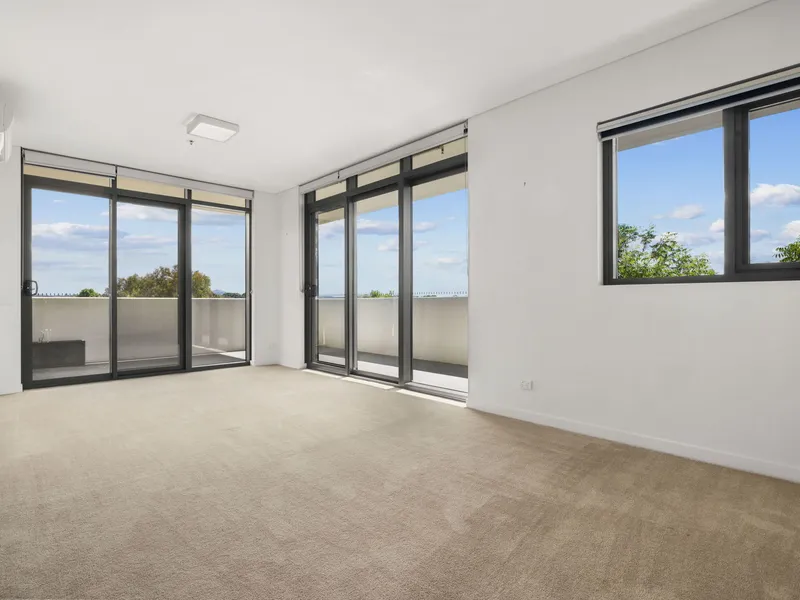 Large 2-bedroom corner apartment, in the heart of Belconnen