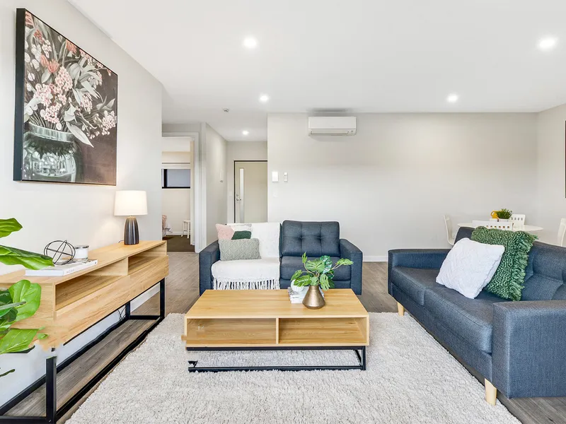 Apartment Living with Spacious Rooftop Terrace