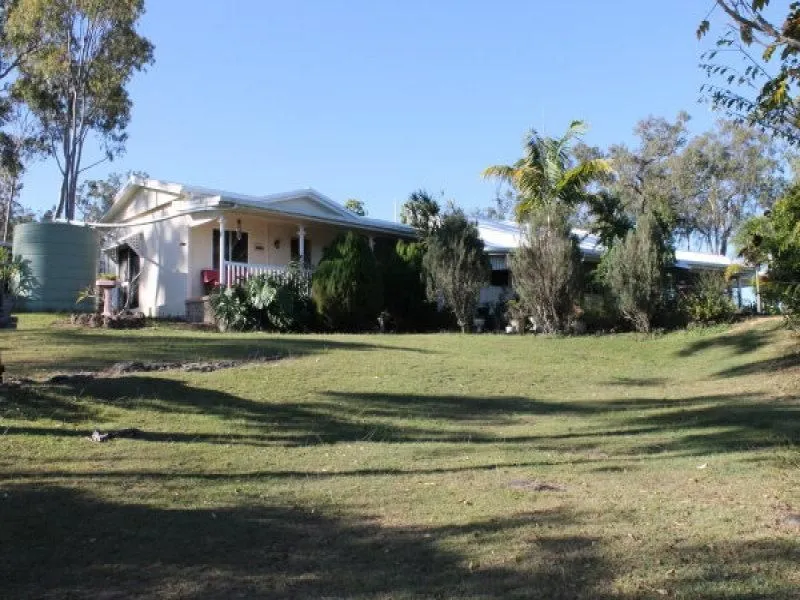 LOVELY LIFESTYLE PROPERTY - 4 BEDROOM HOME SET ON 14 ACRES IN QUIET LOCATION