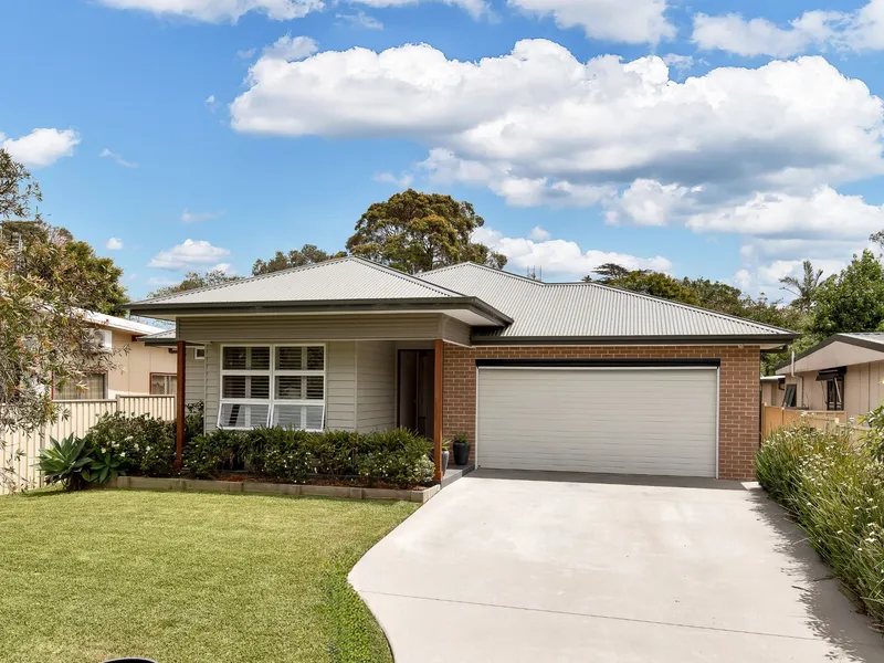 Coastal Charm Meets Modern Comfort