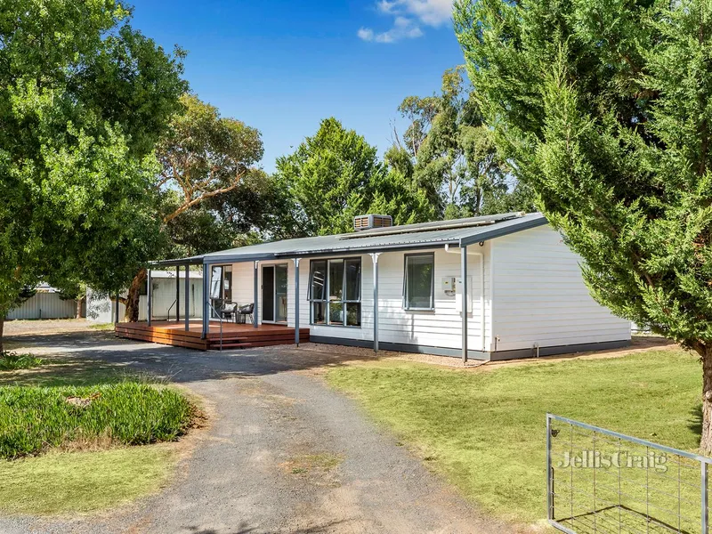 Impeccable renovated style for the ultimate country lifestyle