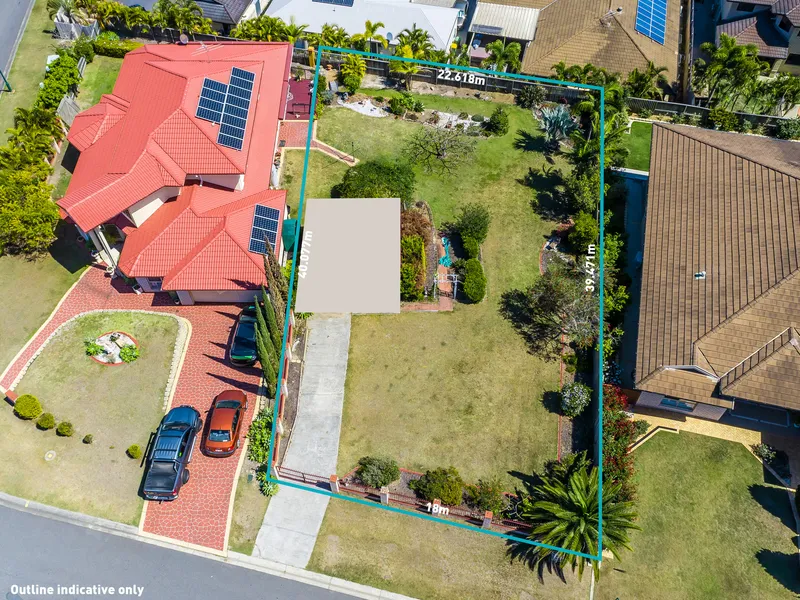 800sqm block in prestigious Castle Hill estate! 