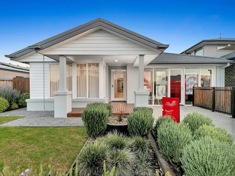 A Beautiful Ex-Display Home - Not one to miss out on - A must Inspect!