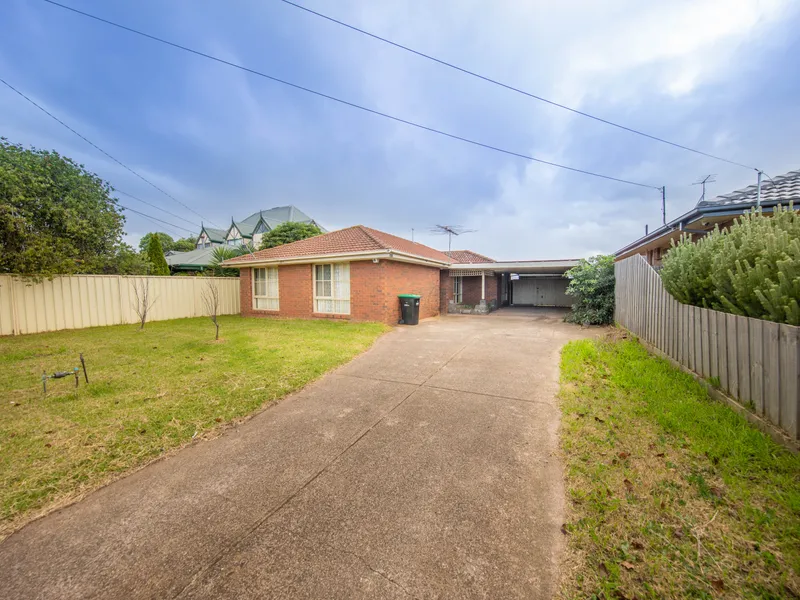 Walking Distance to Coburns Primary