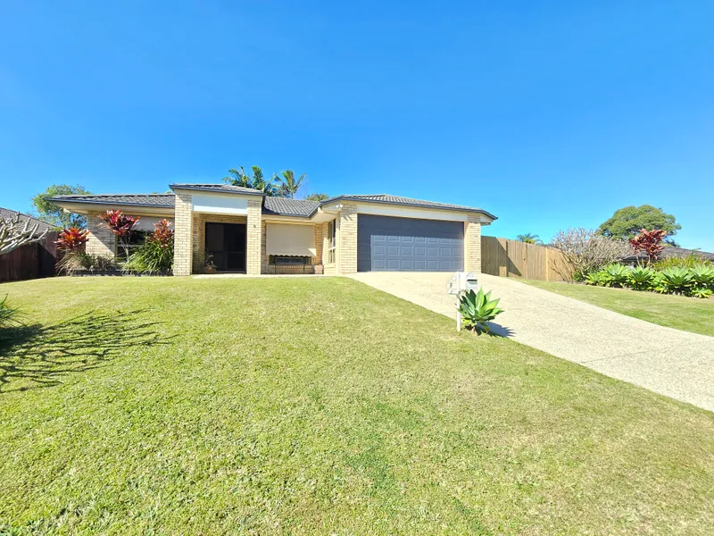 CHARMING 4 BEDROOM SPACIOUS FAMILY HOME!!