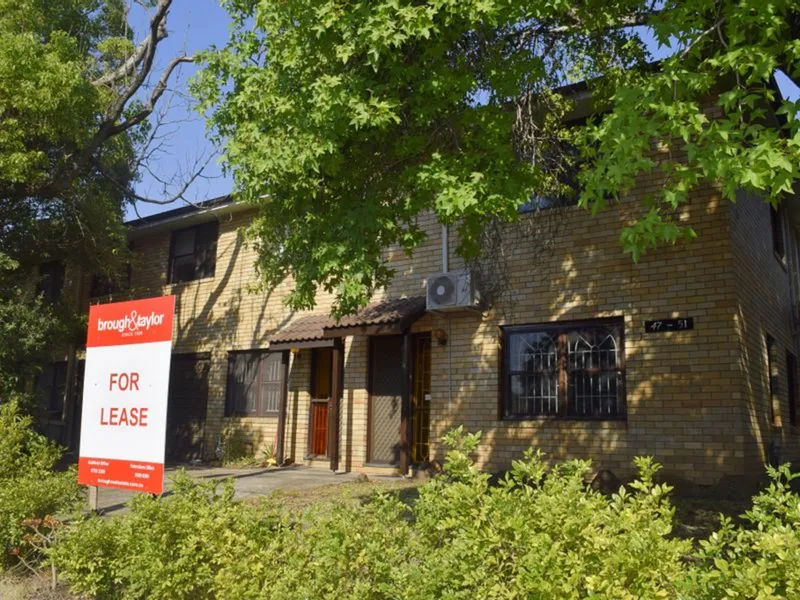 Beautiful And Spacious 3 Bedroom Townhouse