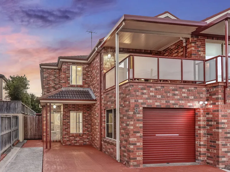 Superbly Positioned Residence within Minutes to Maroubra Beach