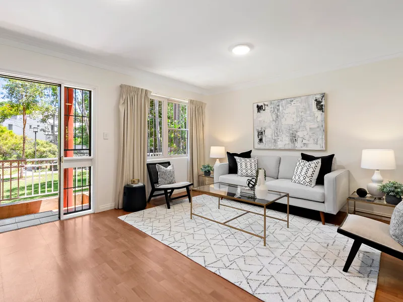 Private Tri-Level Townhouse with Parkside Living