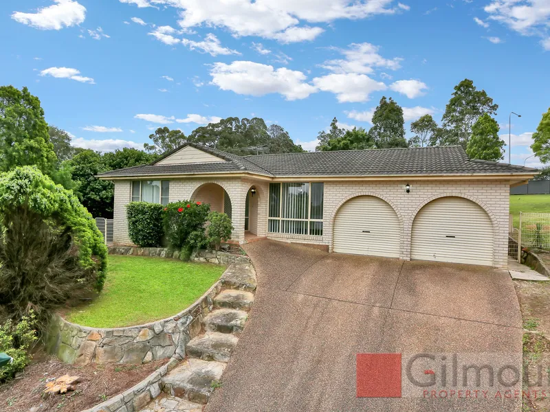 SPACIOUS AND TASTEFULLY RENOVATED SINGLE LEVEL RESIDENCE IN ONE OF CRESTWOOD'S QUIETEST YET MOST CONVENIENT LOCATIONS.