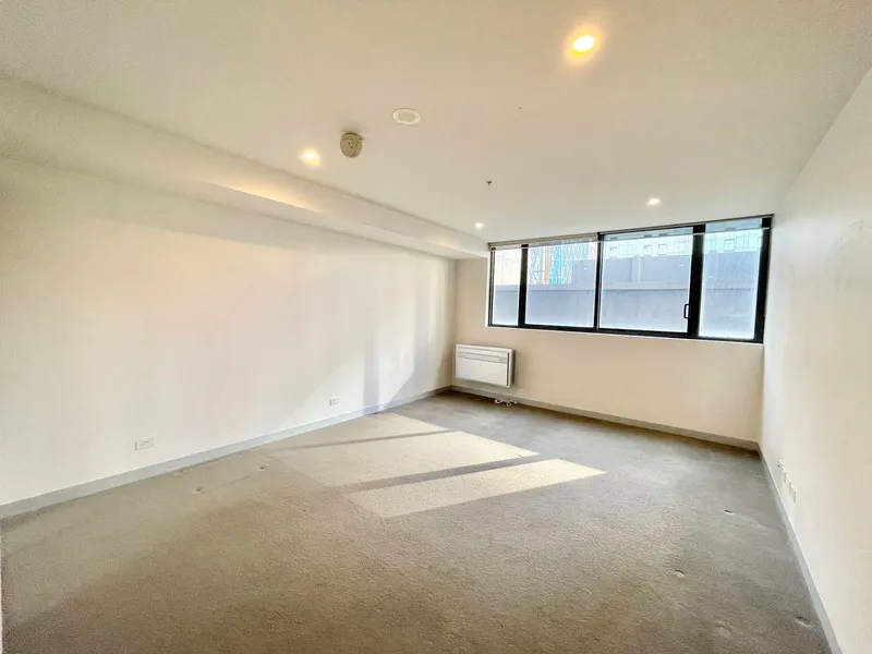 1 Bedroom Apartment Premier Location