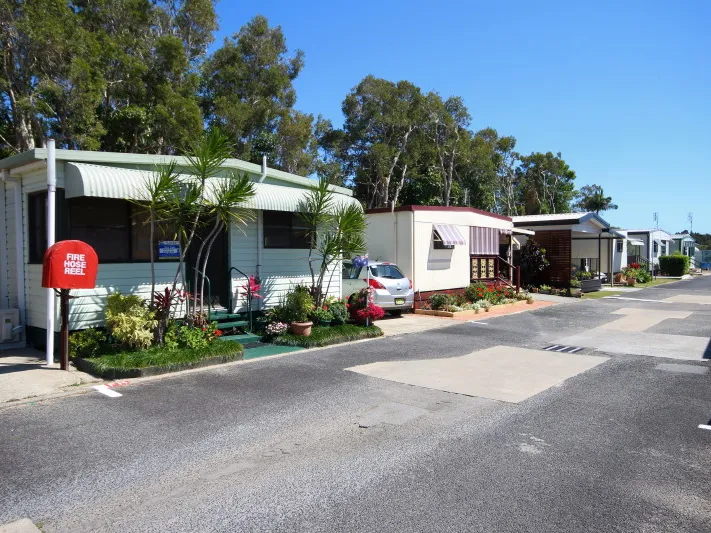 An immaculate and well looked after 2 bedroom manufactured home ready for new owners who may wish to redecorate or enjoy the home as is. 