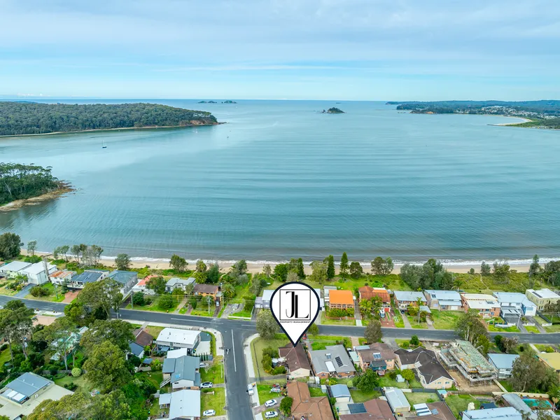 Coastal Retreat in Surfside - 50m to the Beach