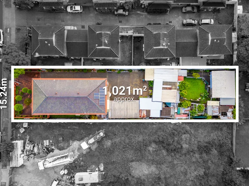 DREAM DEVELOPMENT OPPORTUNITY - 1021M2 LEVEL BLOCK, R4 ZONING, PRIME LOCATION