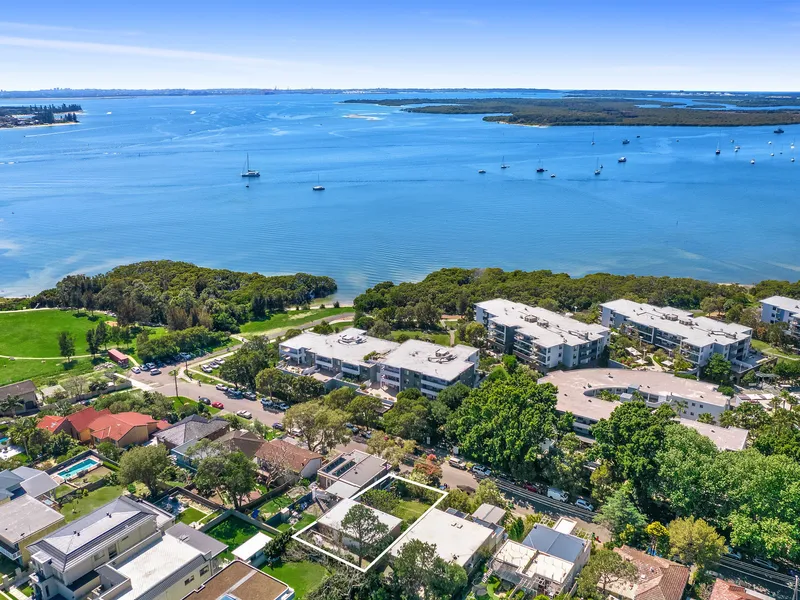 Blue-chip location, incredible views and future potential