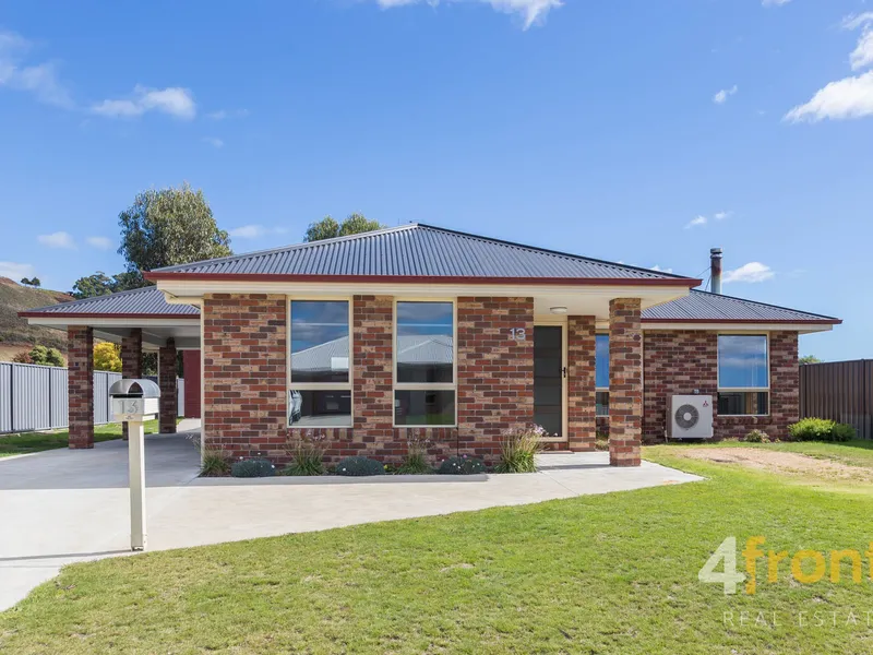 Modern home with HUGE shed 