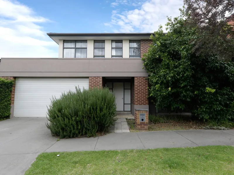 Four bedroom home in Waverley Park