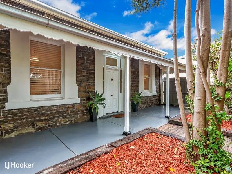 Ideal City Fringe Living! - *PETS NEGOTIABLE*
