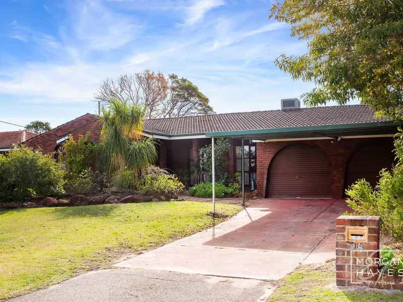 SPACIOUS FAMILY HOME WITH POOL!