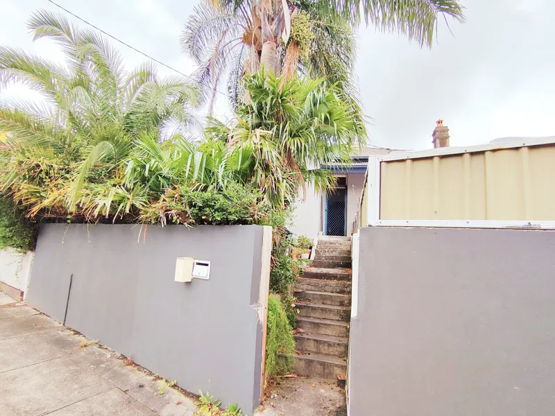 SPACIOUS 3 BEDROOM ATTACHED HOME FOR RENT!