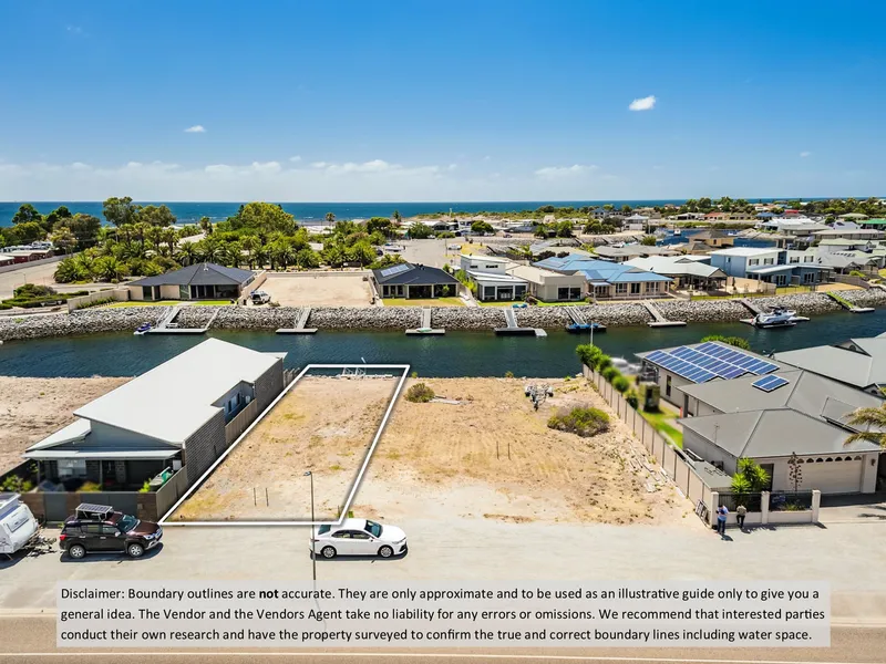 ONLY LAND FOR SALE IN TUMBY BAY MARINA - BE QUICK!
